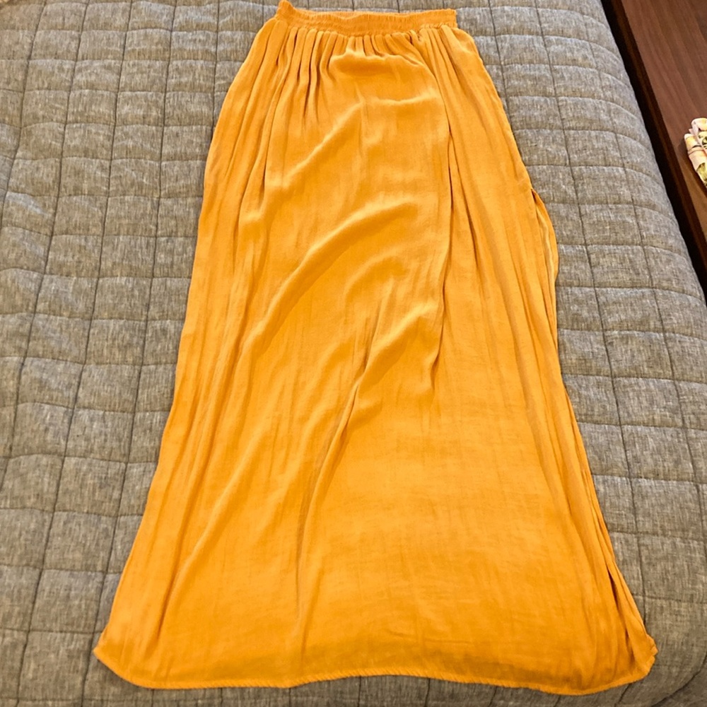 Maxi skirt from Forever21, size S. LAST CALL